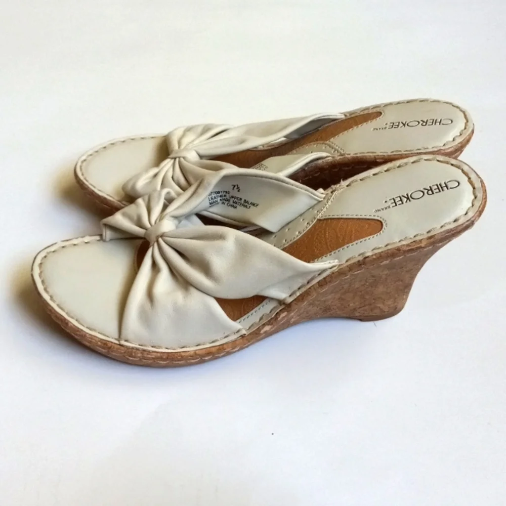 WEDGE CORK OFF WHITE SANDALS
